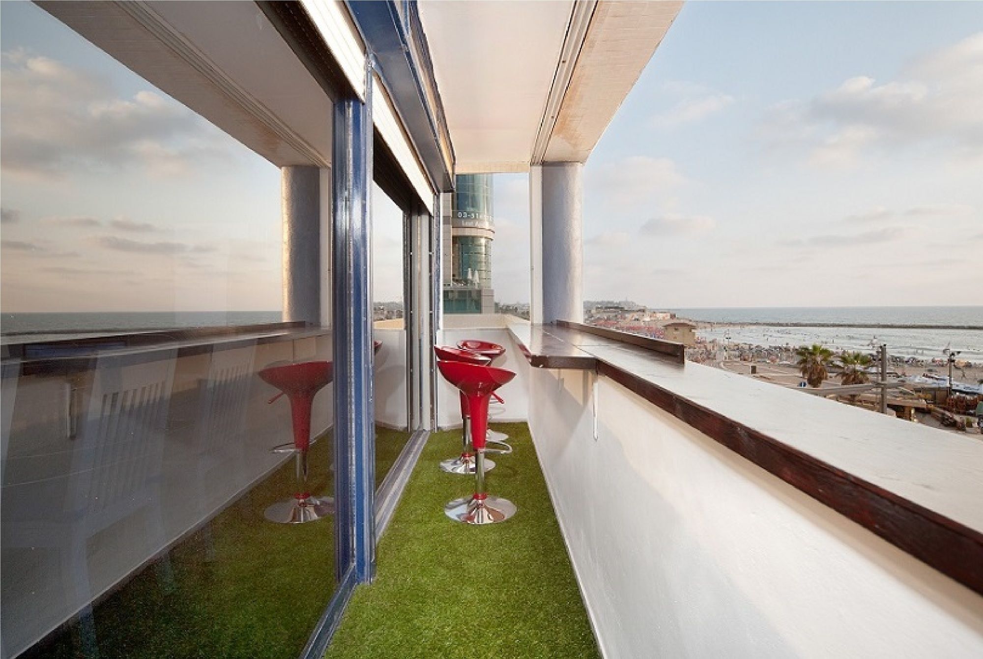 Chic 3Br Apt W Sauna & Parking On The Beach By Sea N' Rent Tel-Aviv Extérieur photo